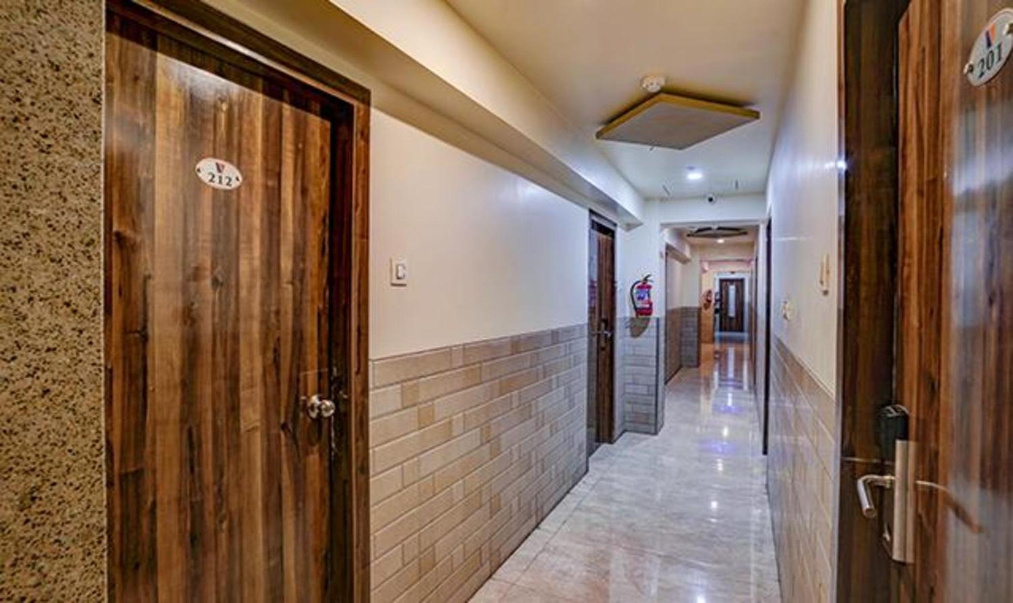 Fabexpress Veera Residency Hotel Mumbai Exterior photo